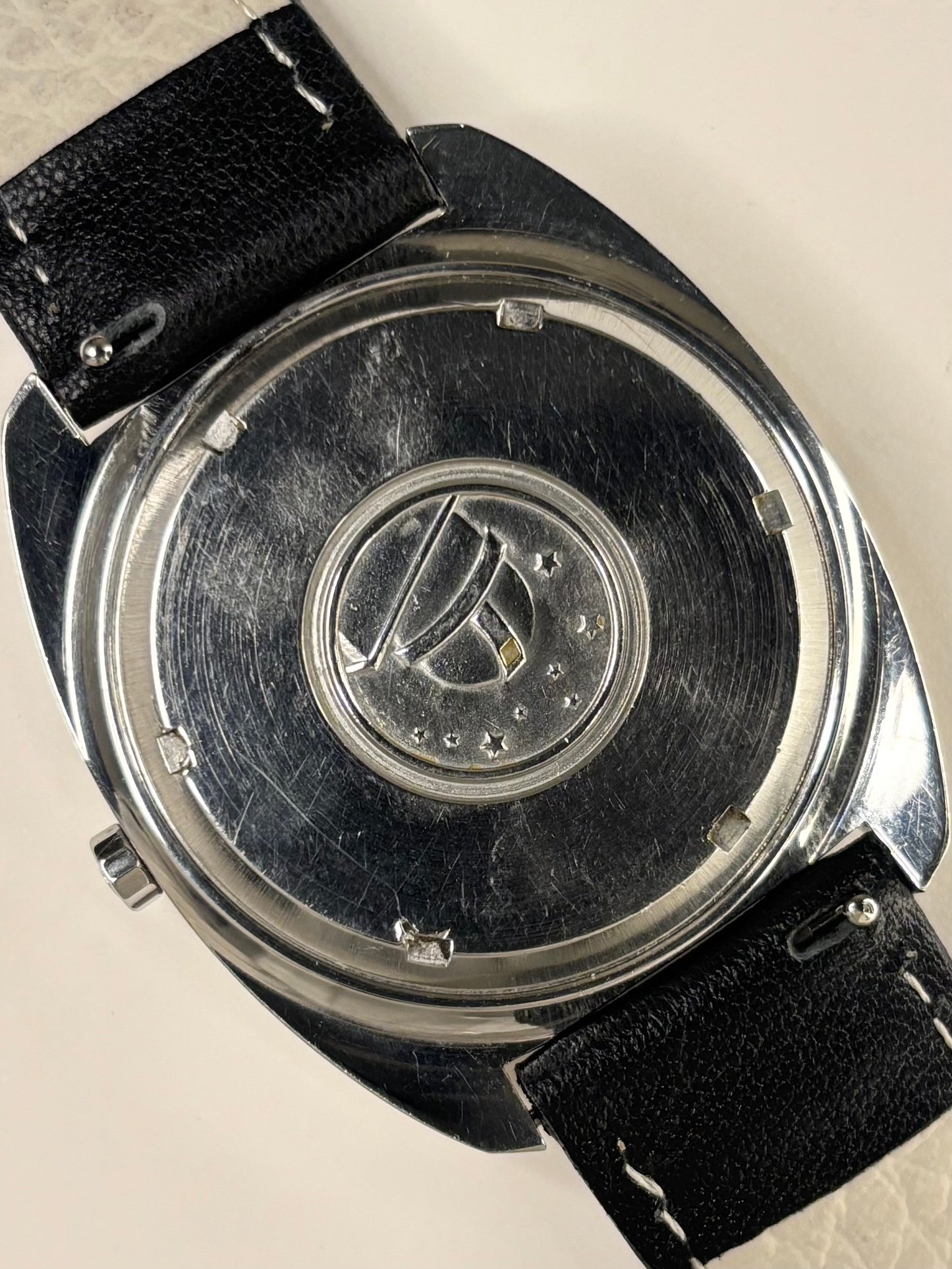 Omega Constellation f300Hz Vintage 1970’s Men’s Date Silver Dress Watch - 198.002 - 1250