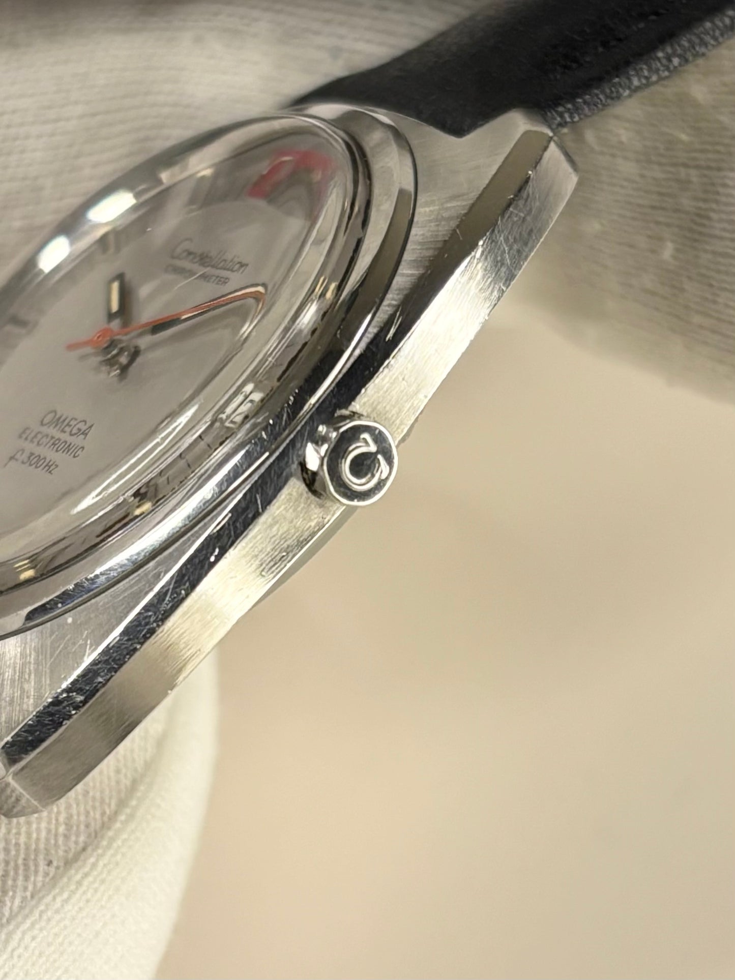 Omega Constellation f300Hz Vintage 1970’s Men’s Date Silver Dress Watch - 198.002 - 1250