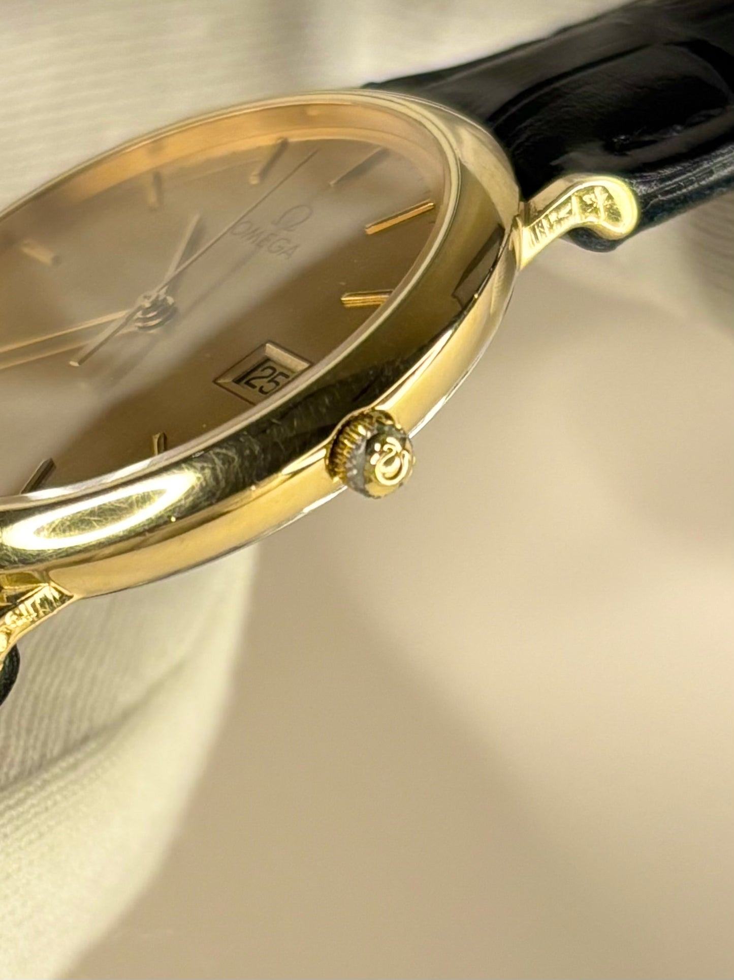 omega de ville signed crown