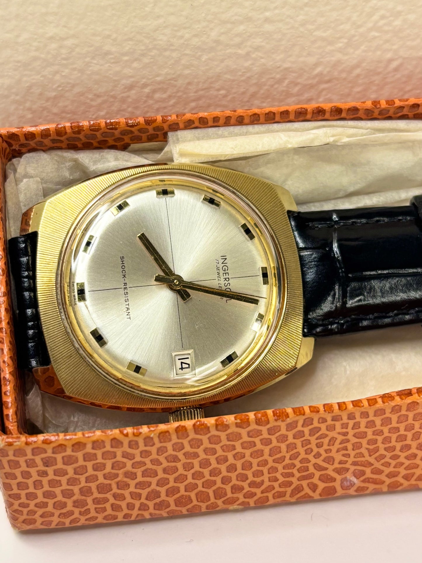 Vintage 1971 Ingersoll — 34mm gold-plated case, manual wind timepiece, white sunburst dial with box