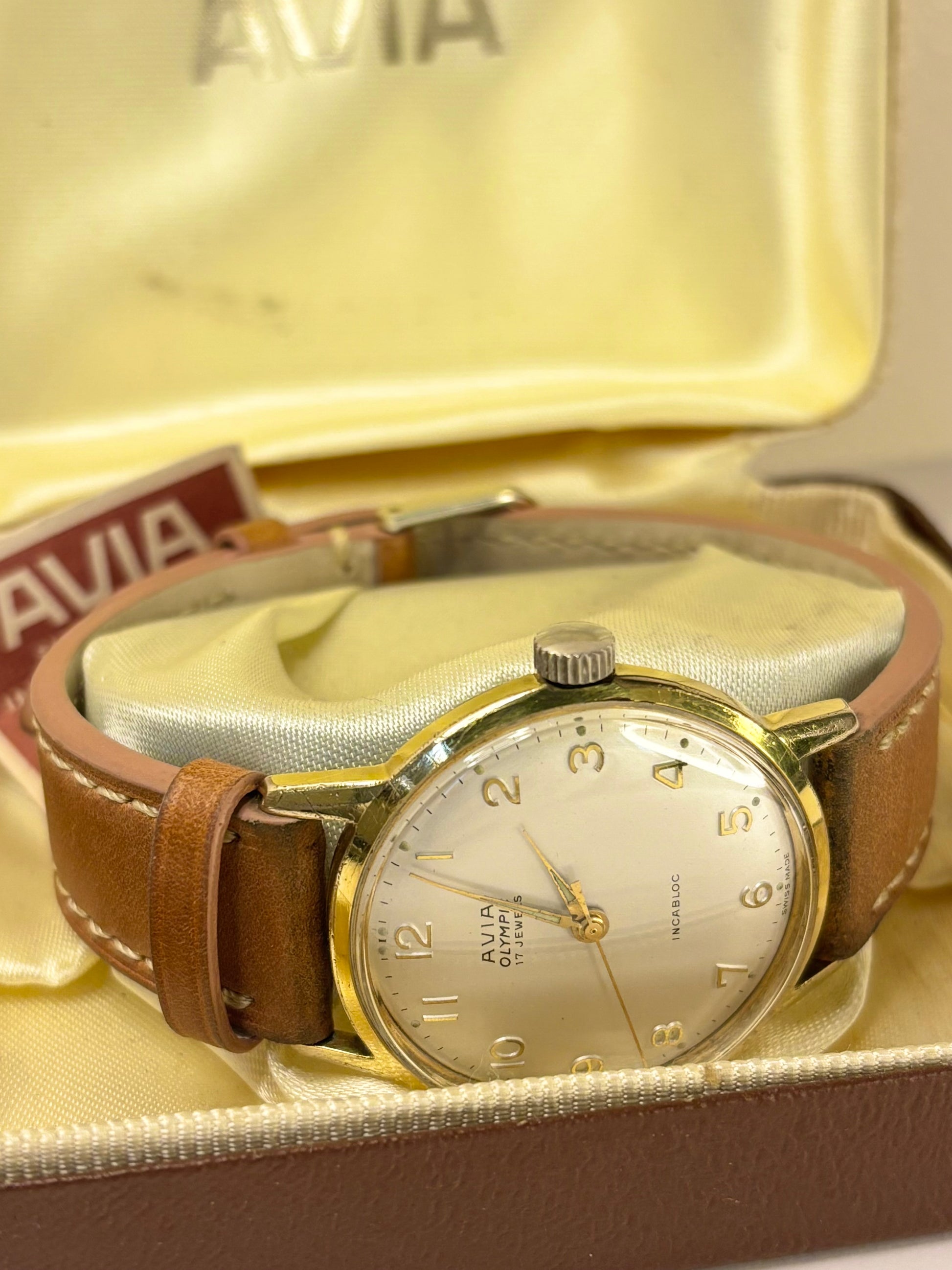Avia Olympic 1960s vintage men’s gold plated timepiece with box