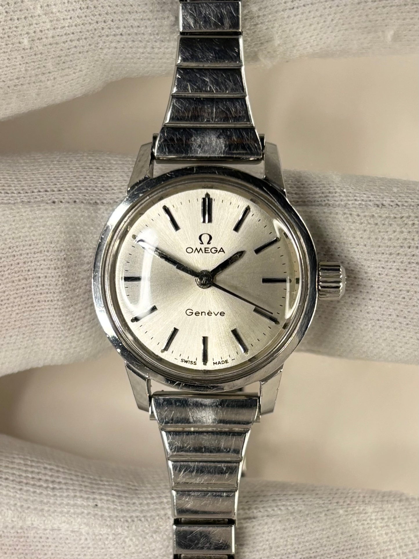OMEGA Geneve Ladies Vintage 1970’s Manual Silver Dress Watch