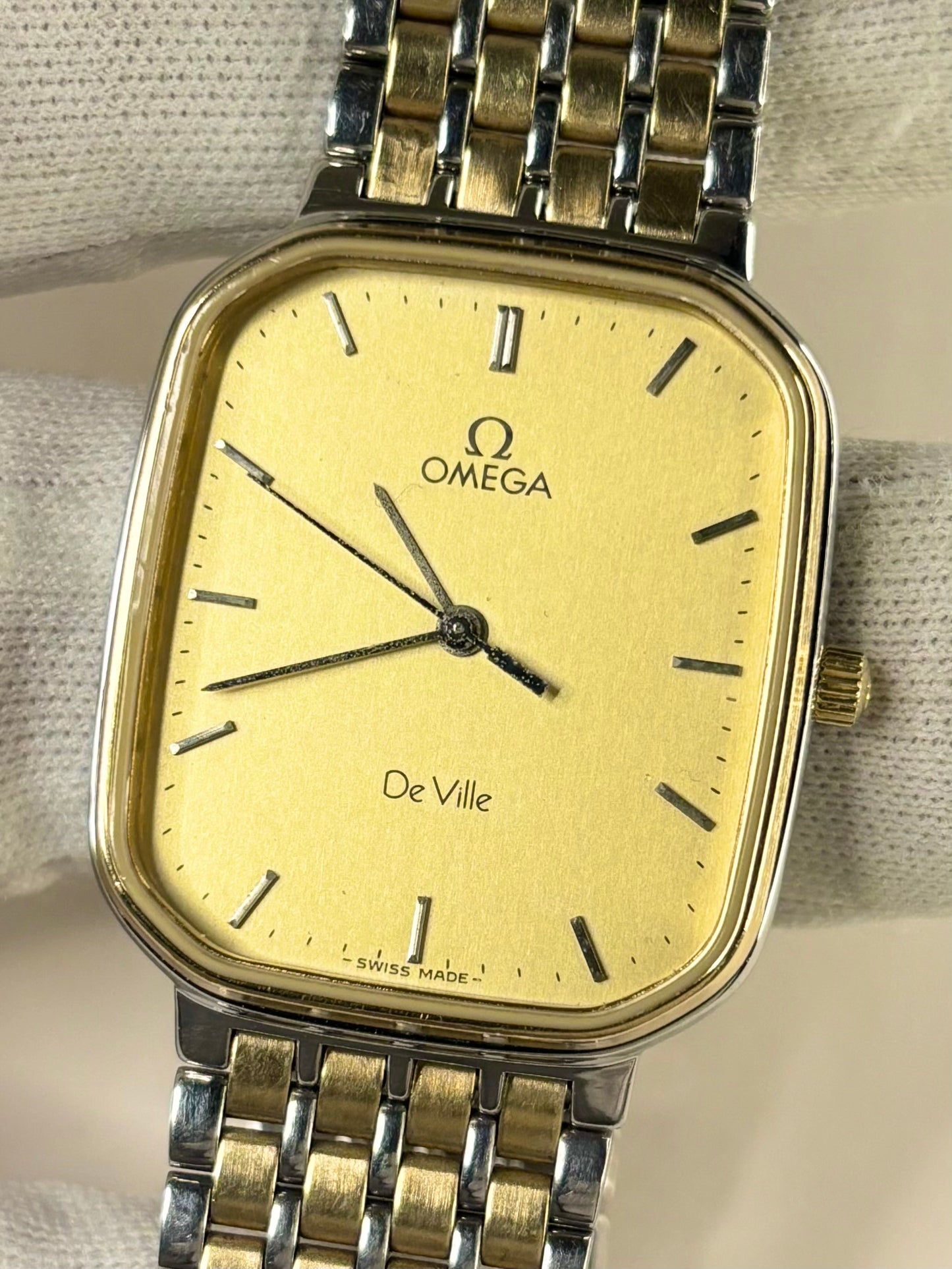 OMEGA De Ville Vintage 1980’s Men’s Gold Silver Watch