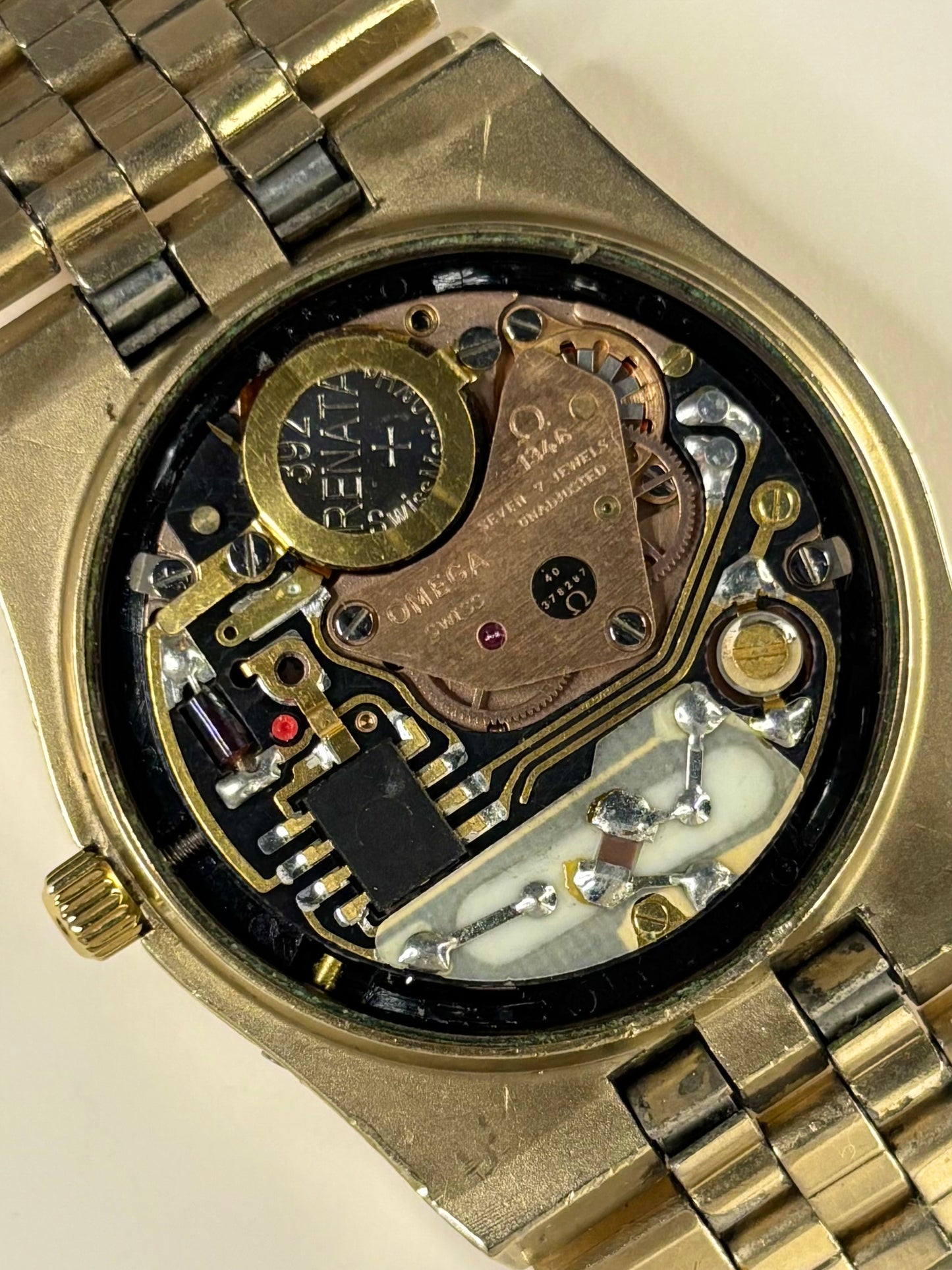 10k gold filled 1346 quartz movement mechanism of Omega Constellation 1970s dress watch ref. 198.0118