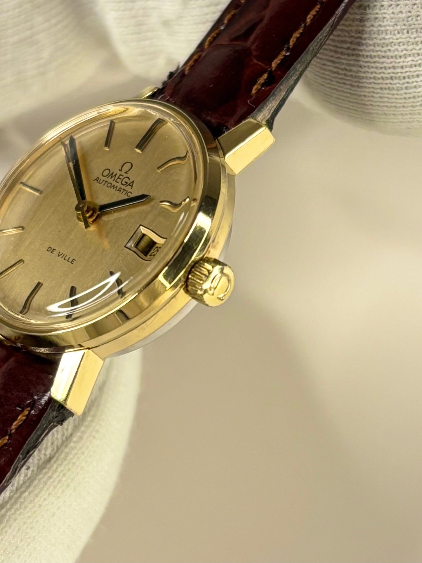 OMEGA De Ville Ladies Vintage 1970’s Automatic Date Gold Dress Watch