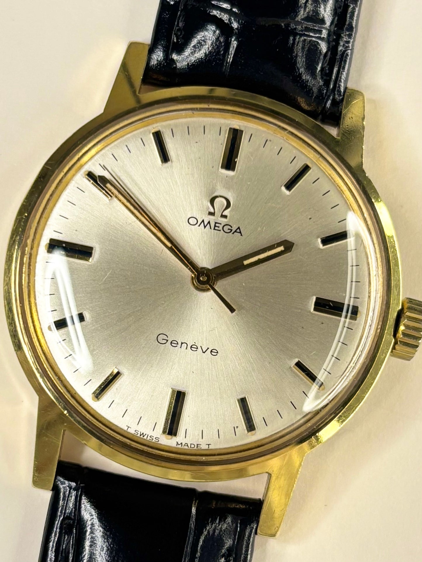 OMEGA Geneve Vintage 1970’s Men’s Manual Gold Dress Watch