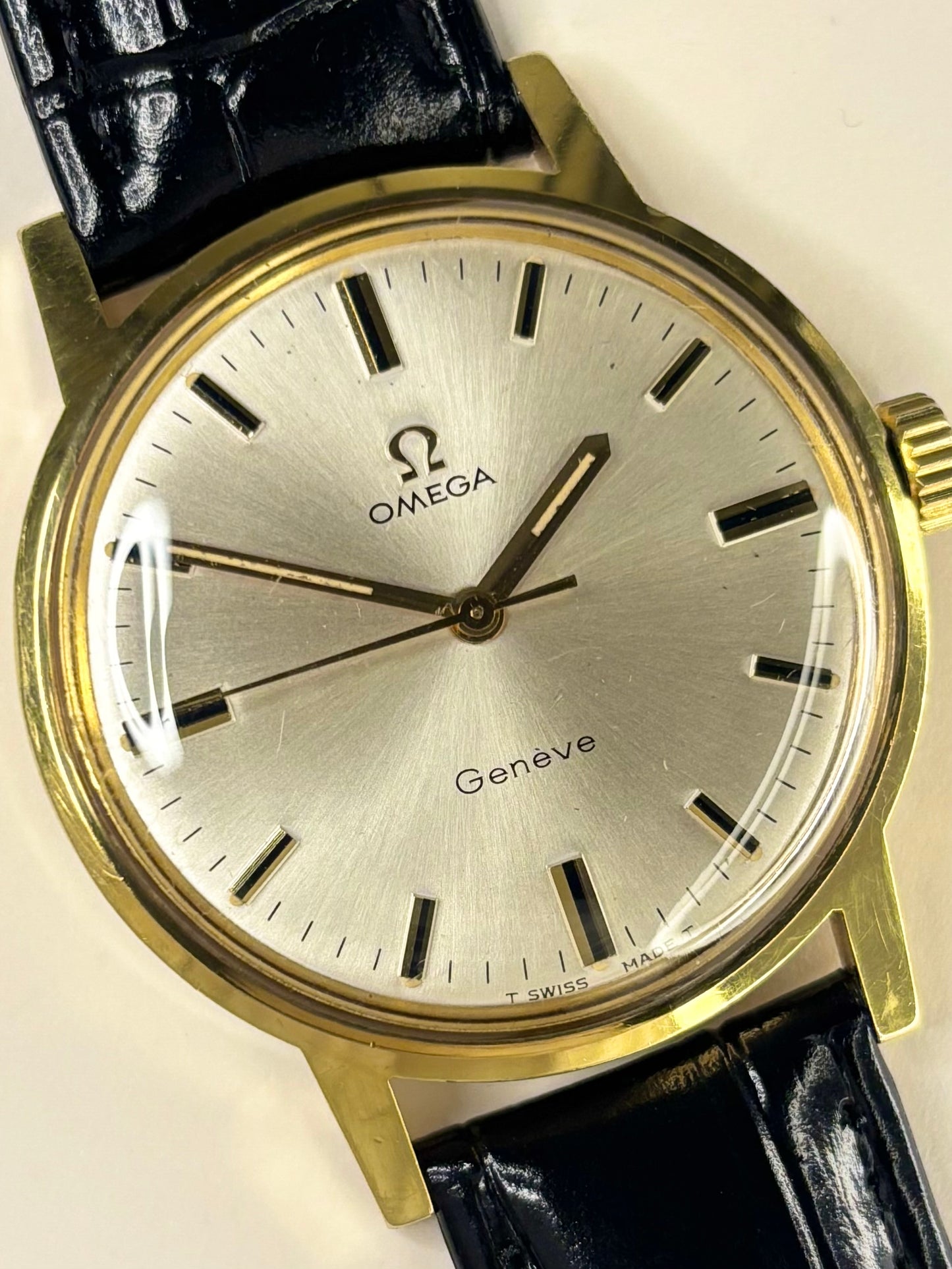 OMEGA Geneve Vintage 1970’s Men’s Manual Gold Dress Watch