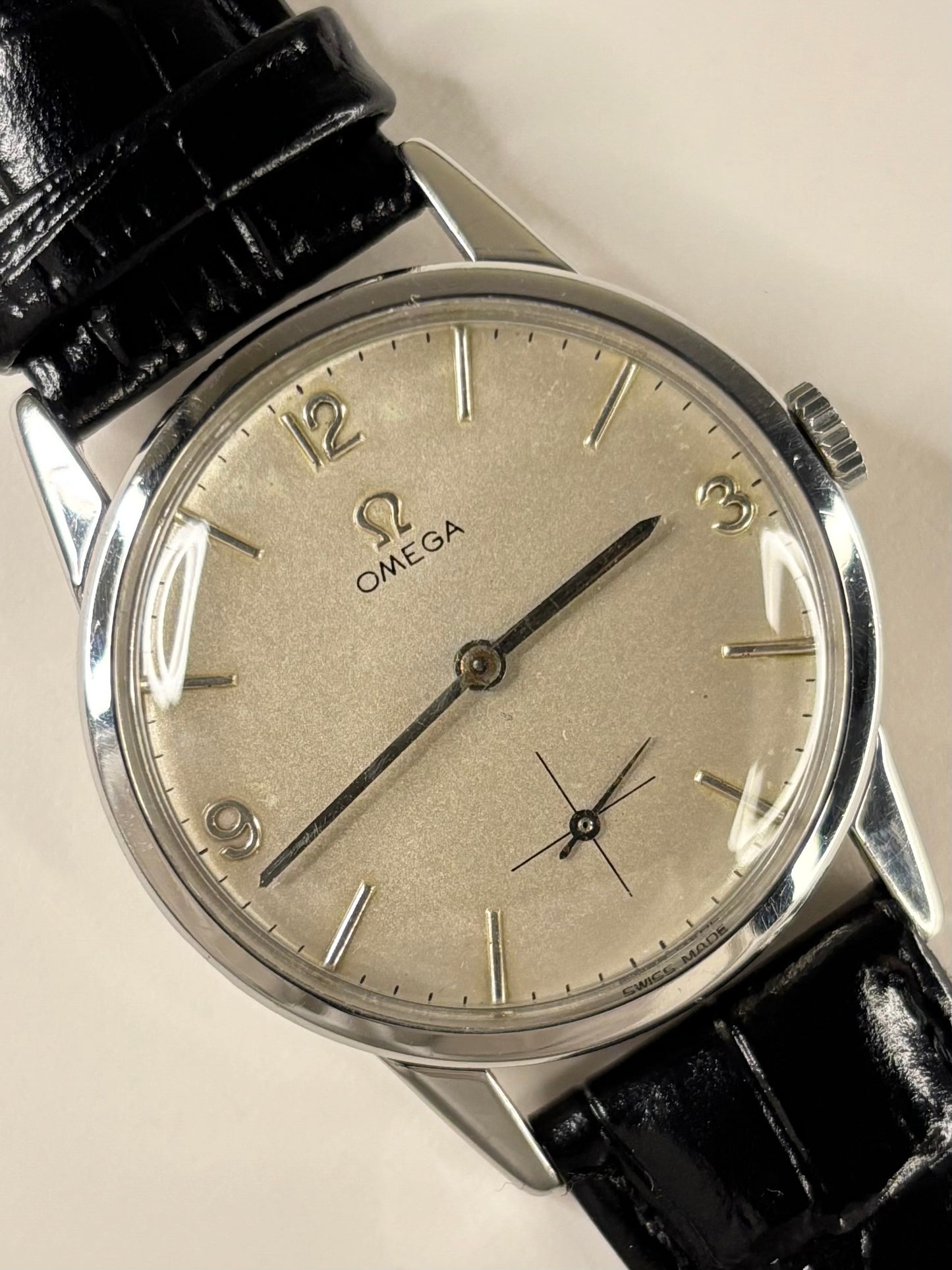 Omega Ref. 121.001-63 1962 men’s vintage timekeeper with stainless steel case, silver toned dial and calibre 269 manual movement