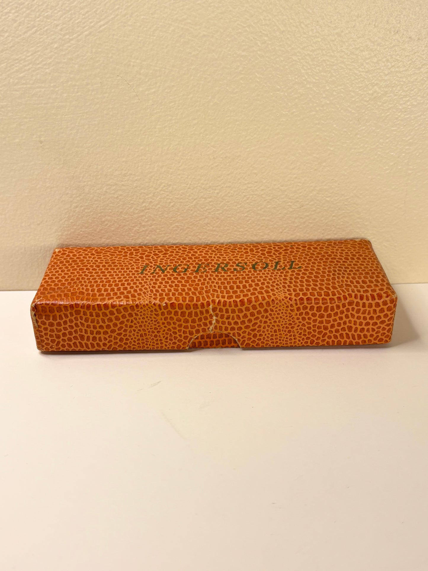 INGERSOLL Vintage 1970’s *BOXED* Men’s Manual Date Gold Dress Watch