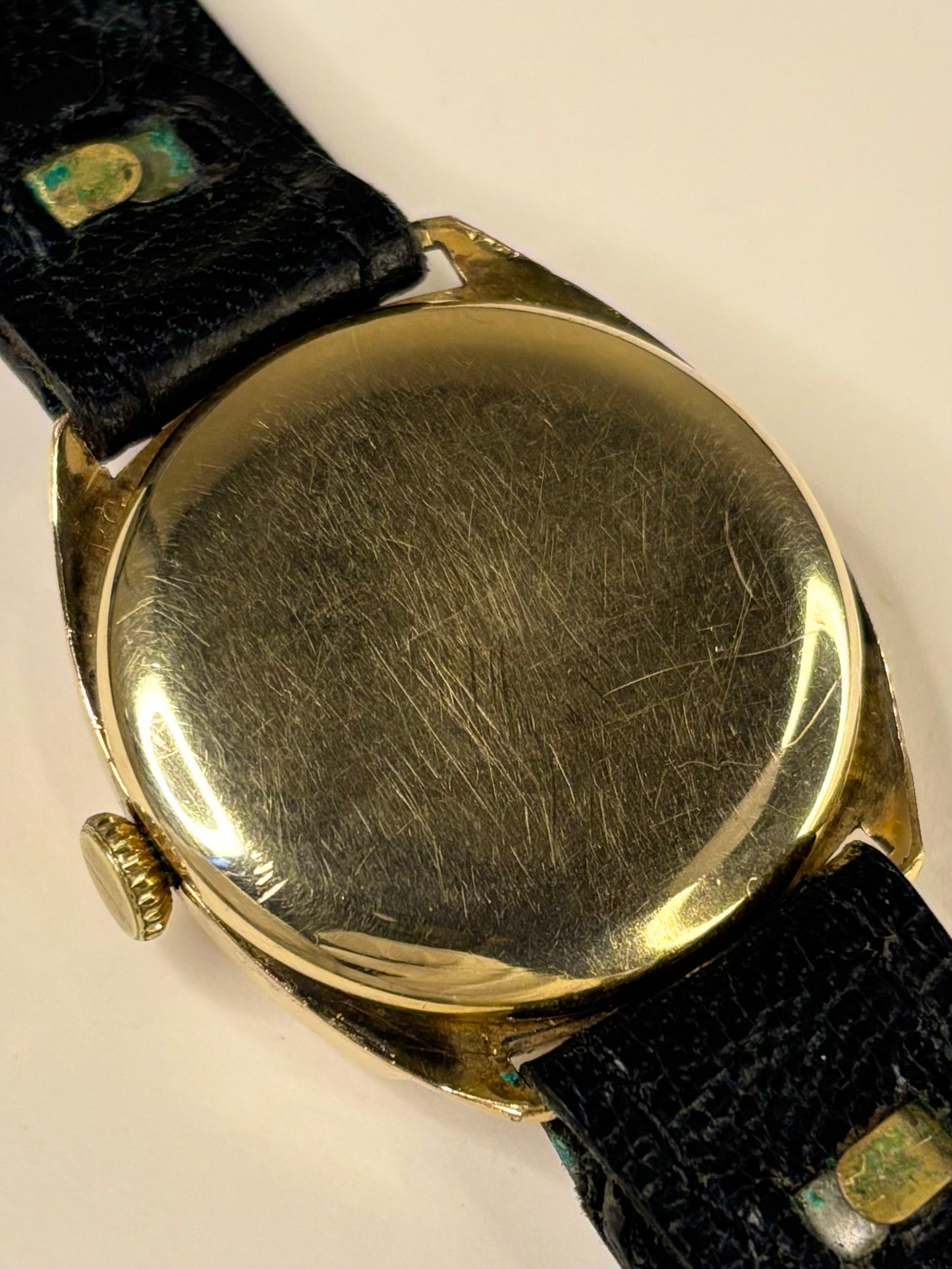 ROTARY Vintage 1940’s *BOXED* Men’s Manual Sub-Seconds Gold Cushion Dress Watch