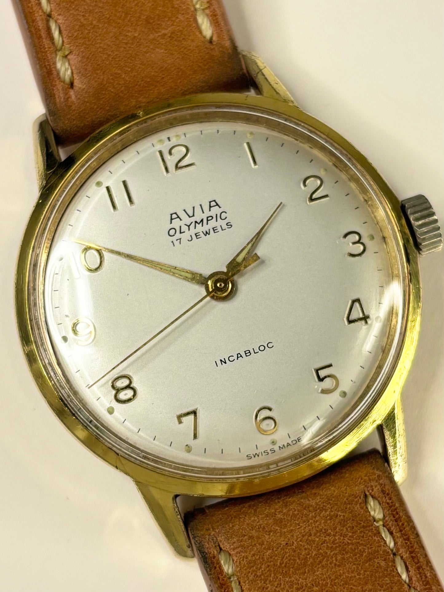 AVIA Olympic *BOXED* Vintage 1960’s Men’s Manual Gold Dress Watch