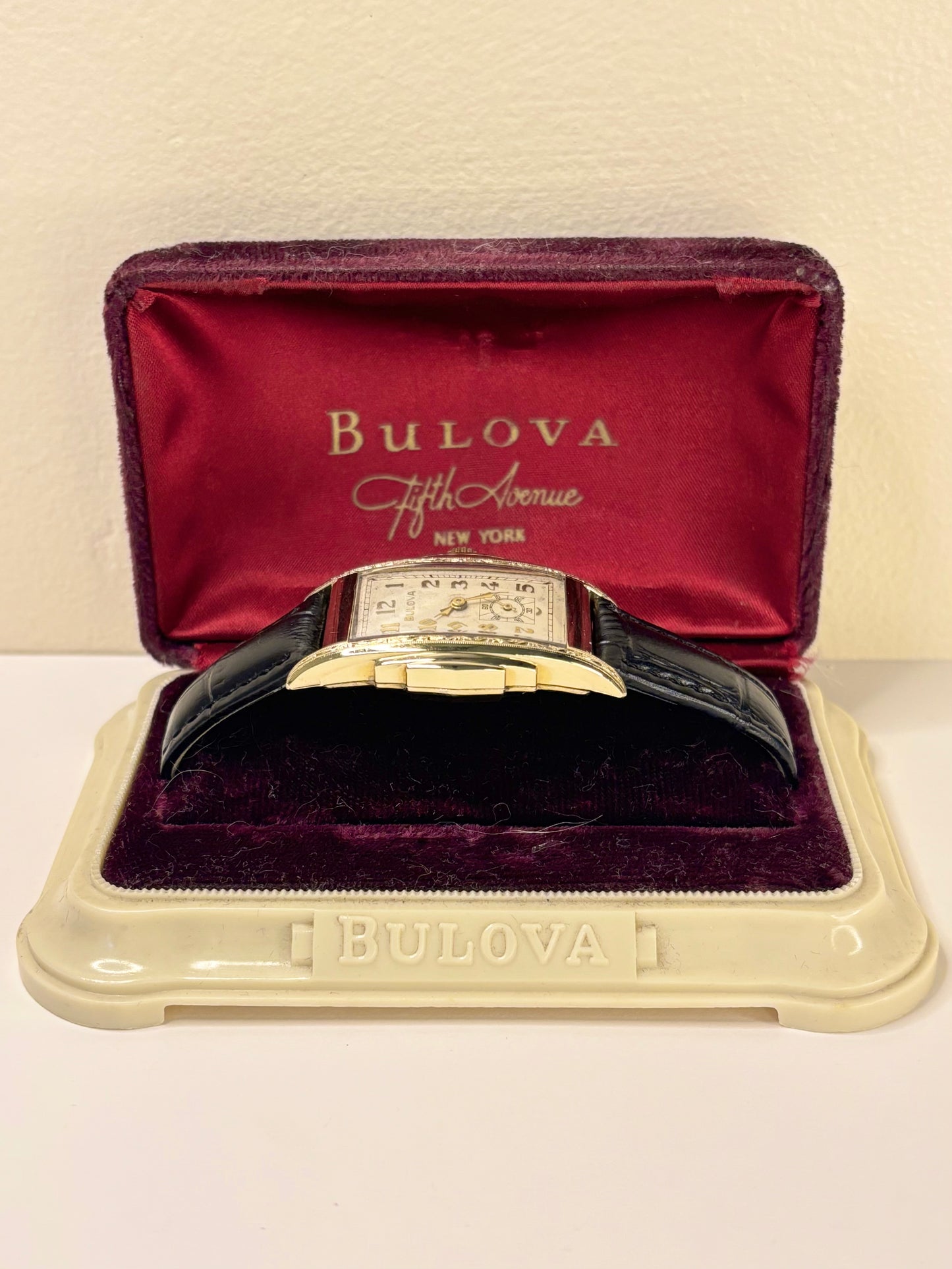 BULOVA 10K Rolled Gold Vintage 1950’s *BOXED* Men’s Manual Art Deco Antique Gold Tank Dress Watch