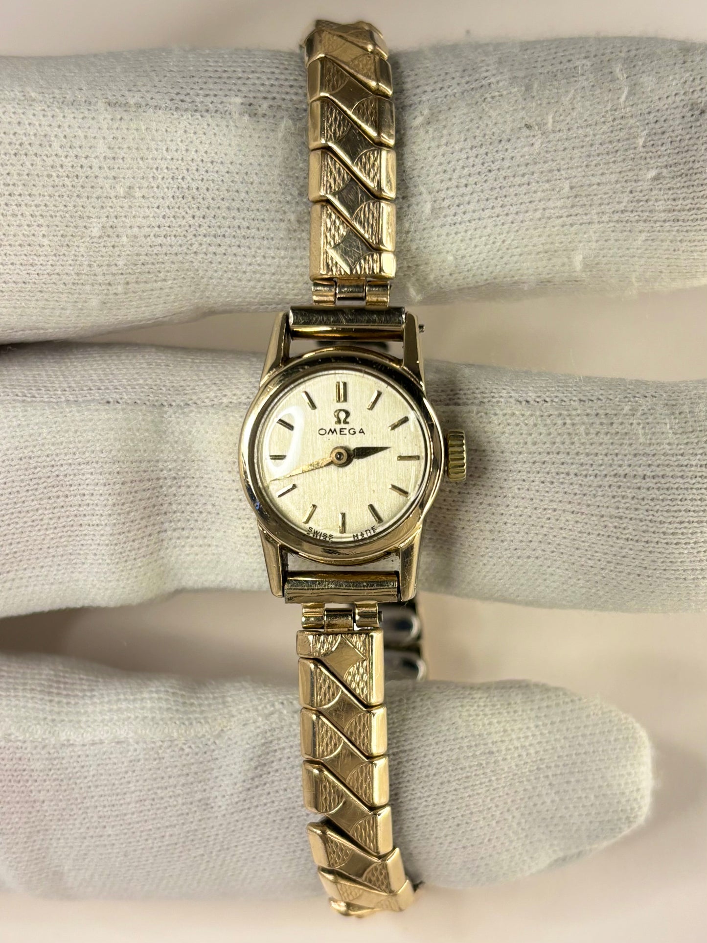 OMEGA Ladies Vintage 1960’s Manual Gold Watch