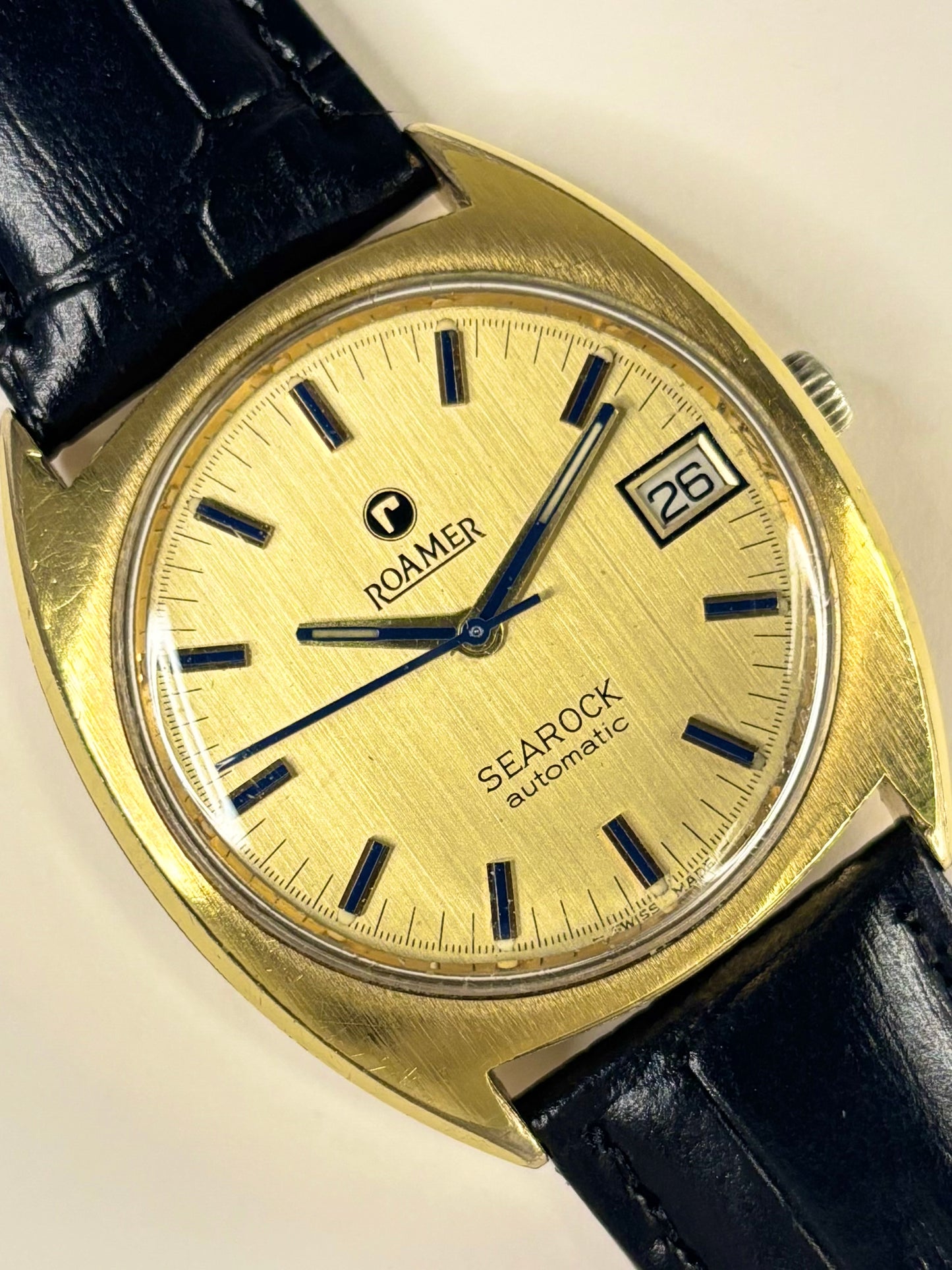 ROAMER Searock Vintage 1970’s Men’s Automatic Date Gold Dress Watch - 522