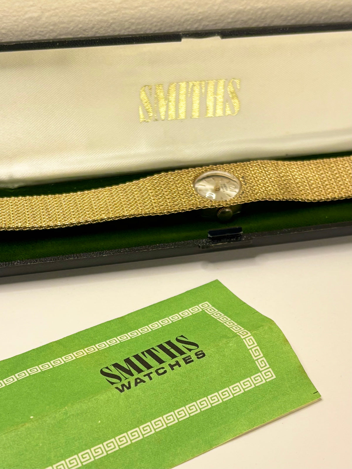 SMITHS Ladies *+BOX&PAPERS* Vintage 1970's Manual Gold Watch