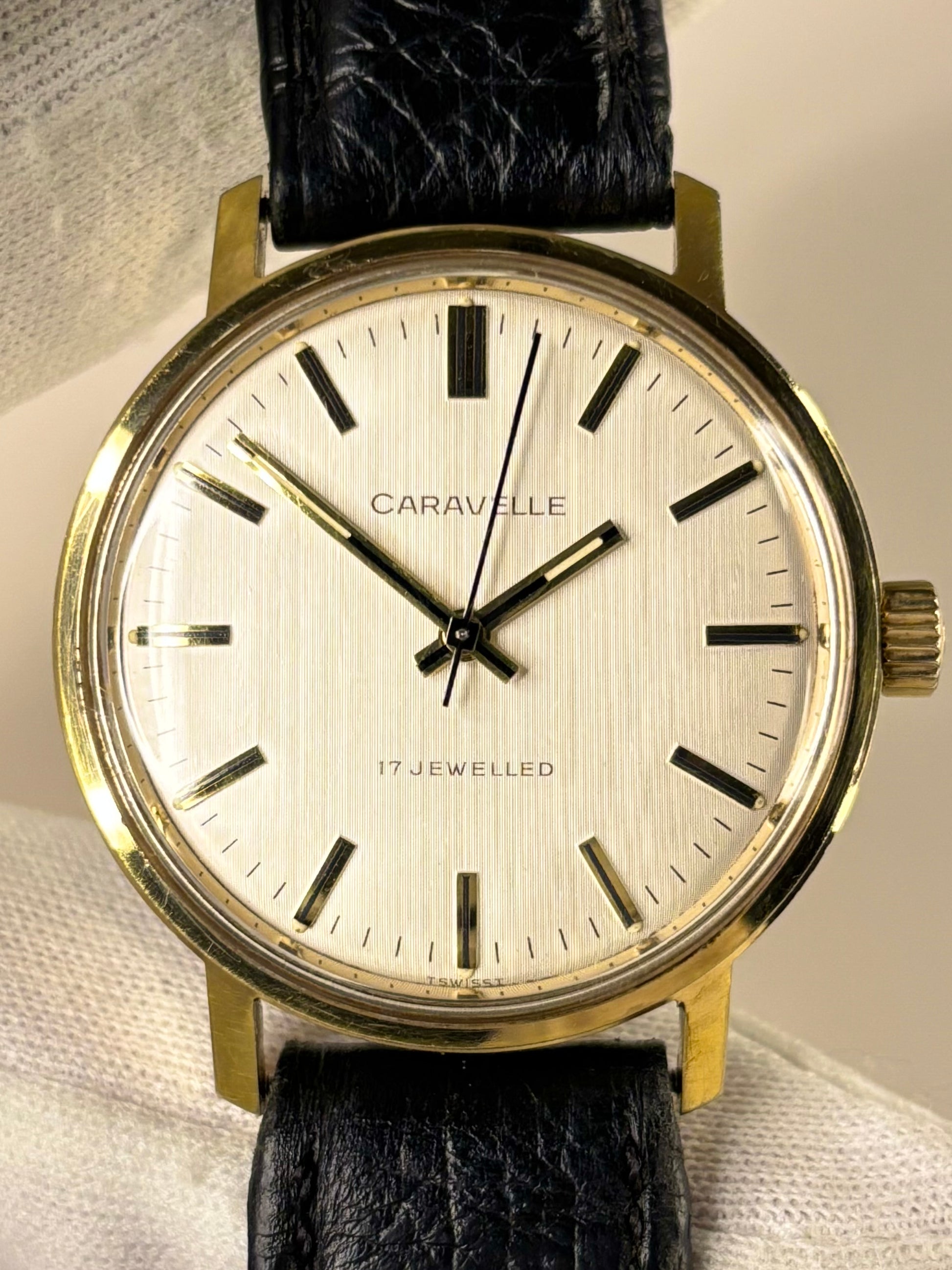 Caravelle 1974 men’s vintage timepiece gold plated manual movement