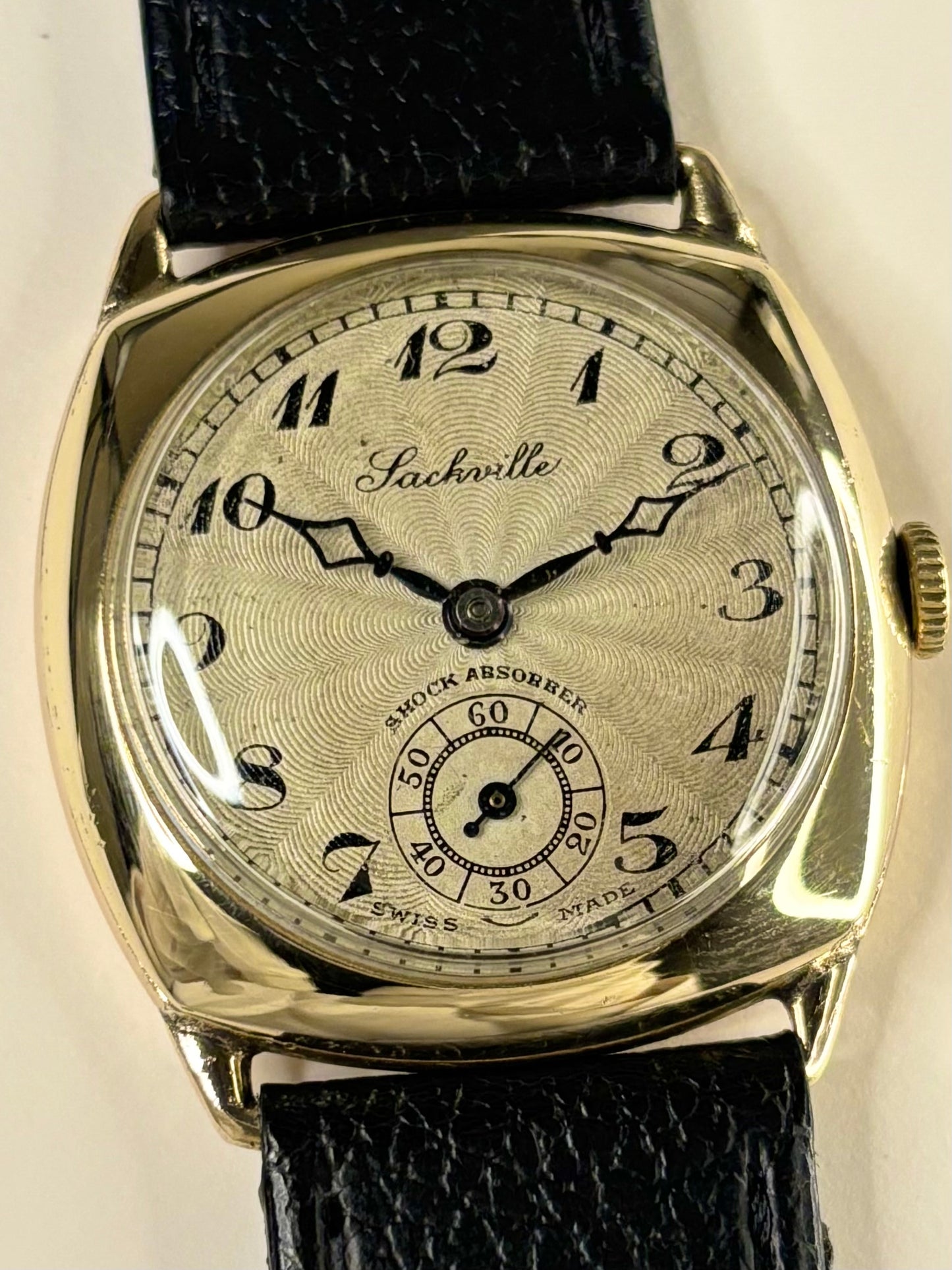 Sackville cushion timepiece from 1945 — manual wind mechanism in 30mm rolled gold case, excellent vintage condition