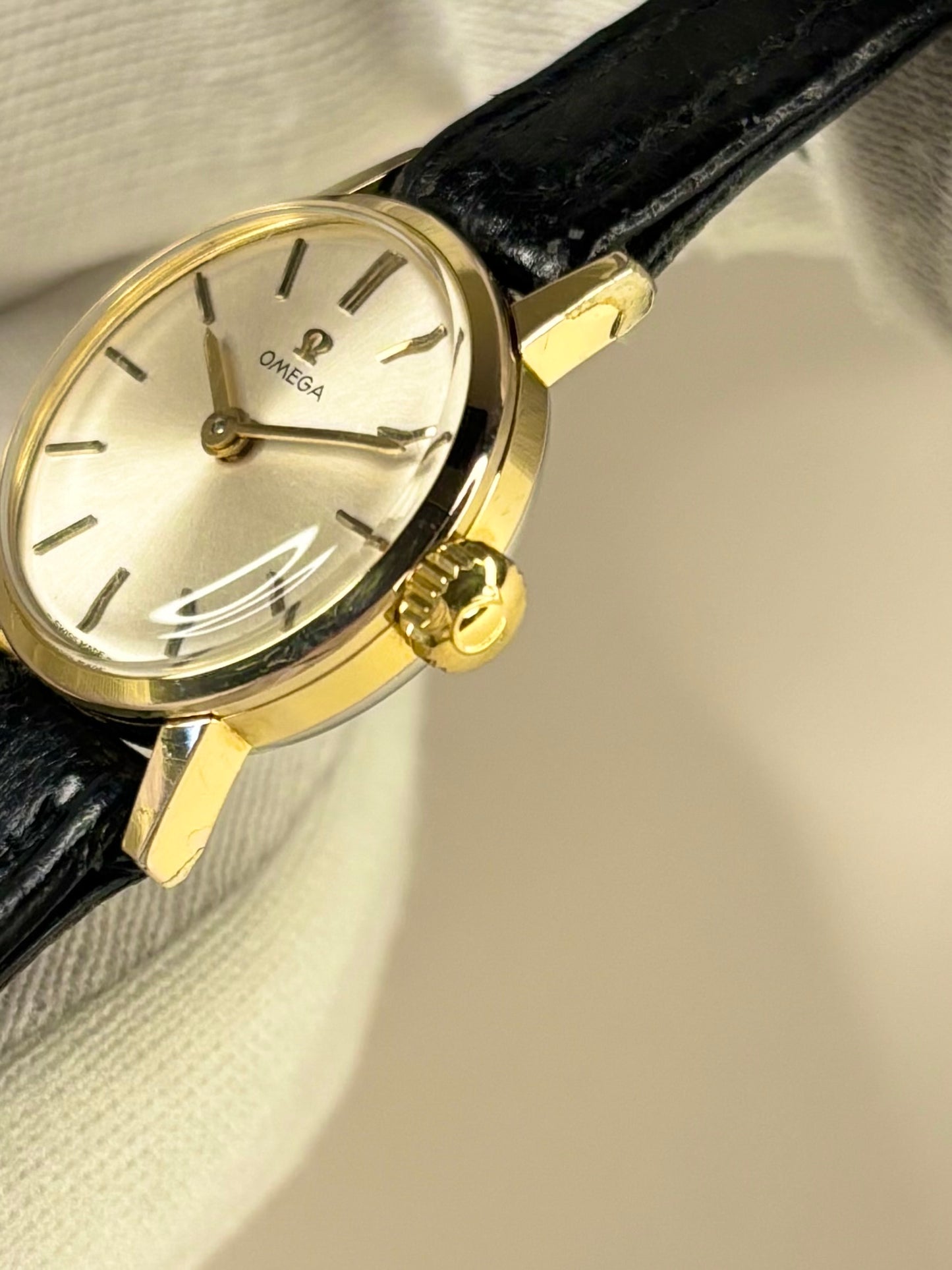 OMEGA Ladies Vintage 1960’s Manual Gold Dress Watch