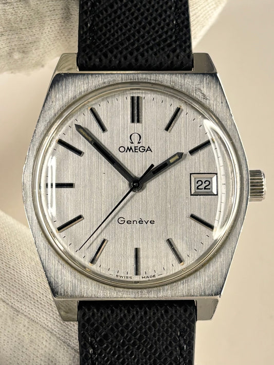 OMEGA Geneve Vintage 1970’s Men’s Manual Date Silver Dress Watch - 136.0049