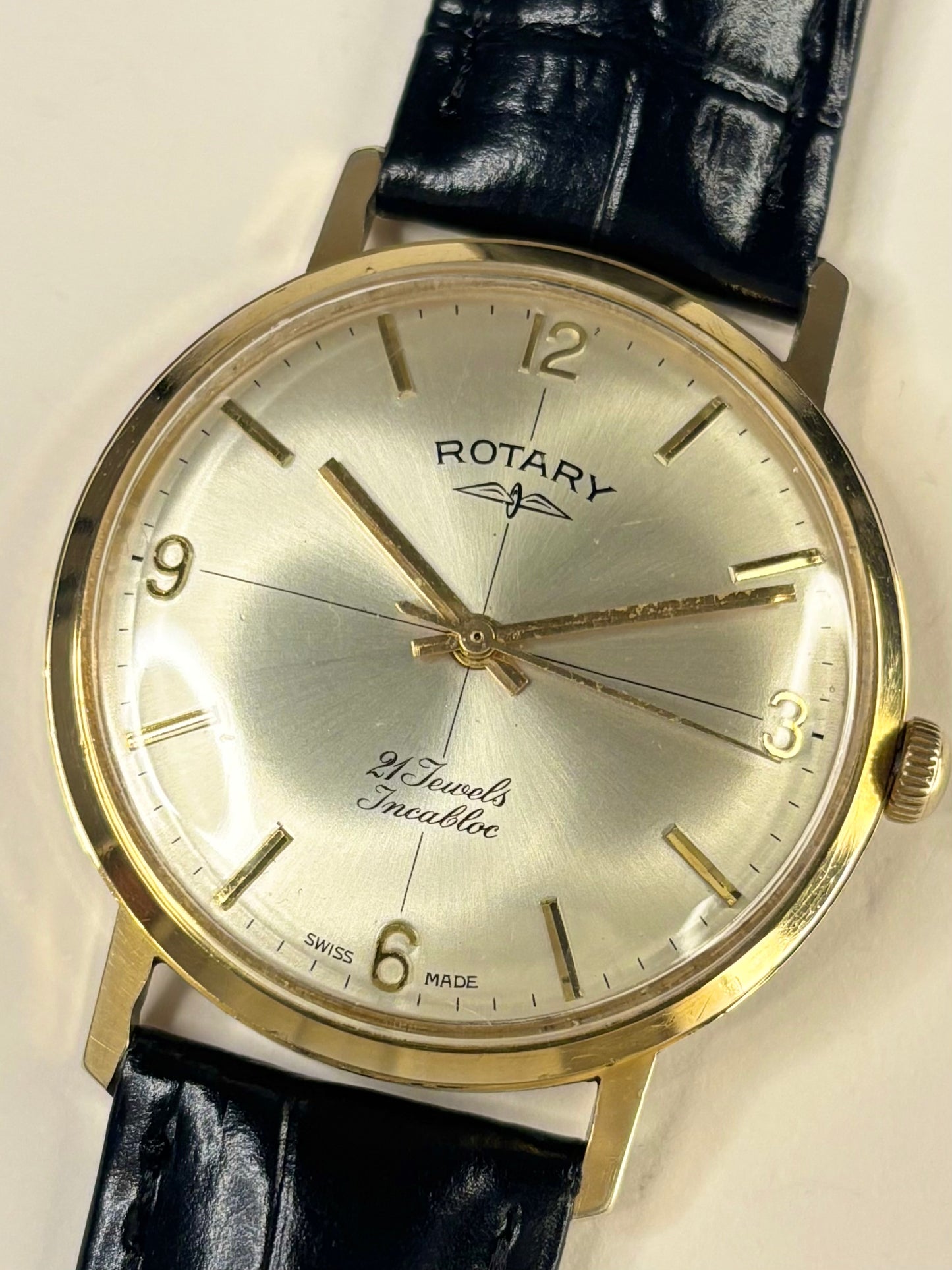ROTARY Vintage 1960’s Men’s Manual Crosshair Gold Dress Watch