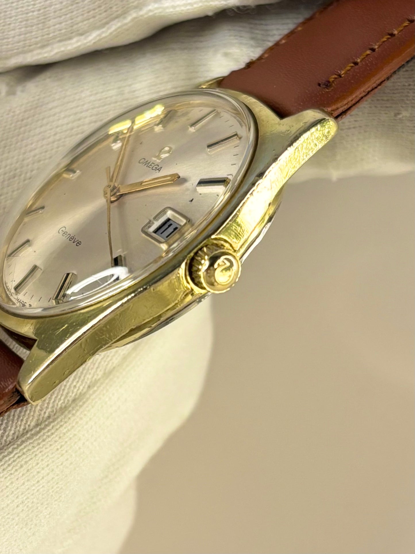 OMEGA Geneve Vintage 1970’s Men’s Manual Date Gold Dress Watch - 136.041