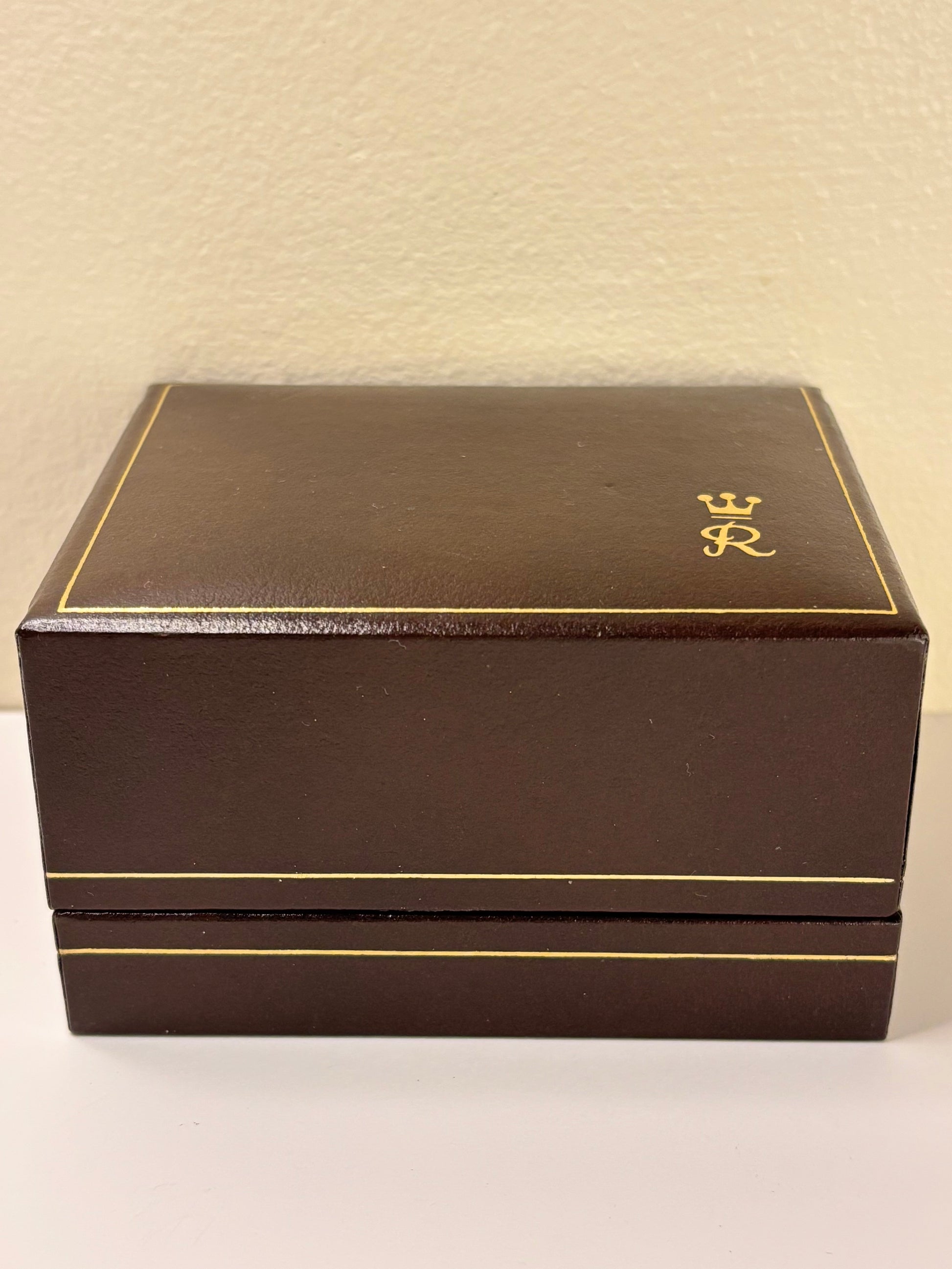 Box of Carronade vintage 1979 men’s gold plated dress watch