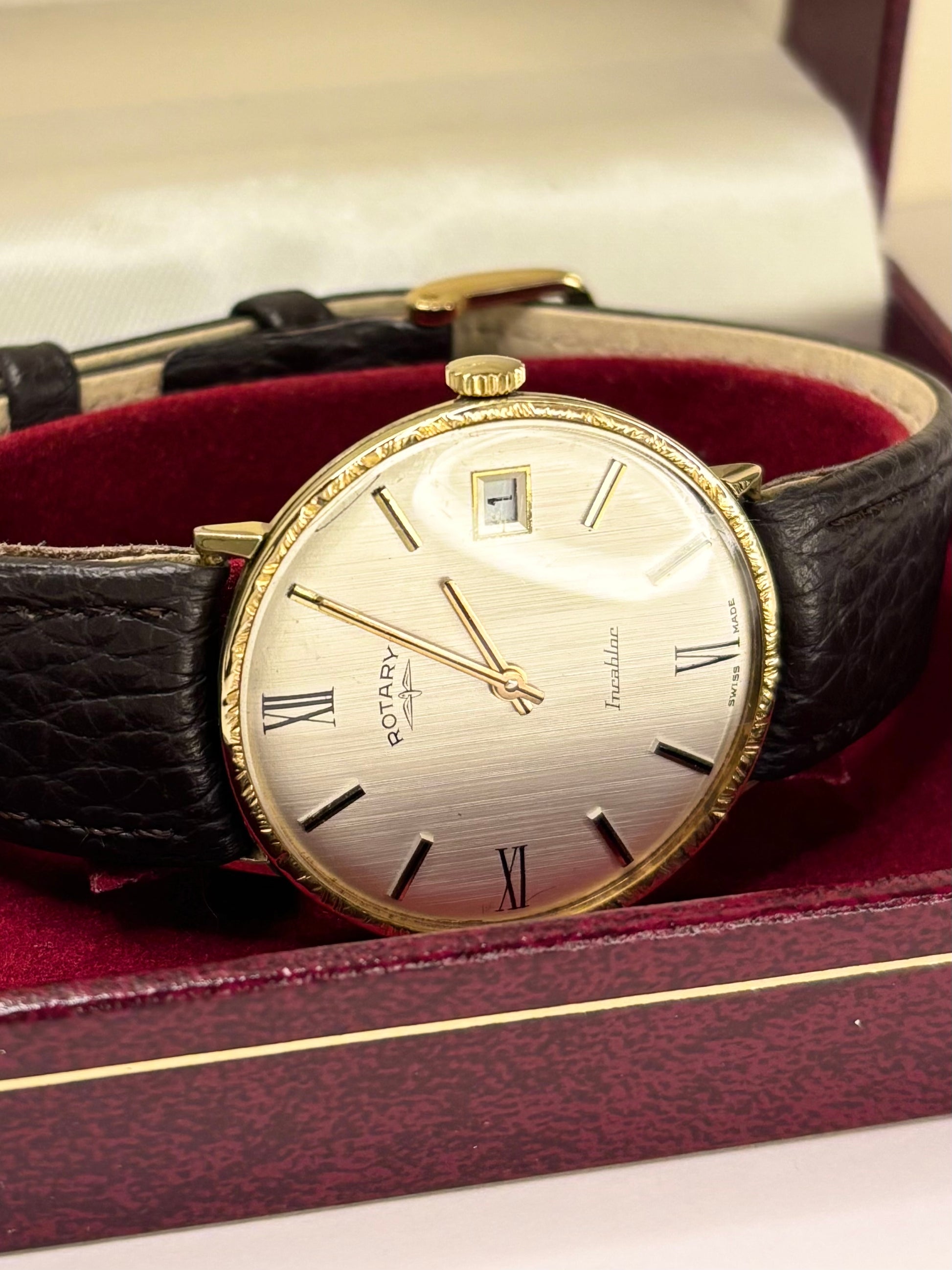 Rotary vintage men’s dress watch 1990 with white textured dial and gold-plated case