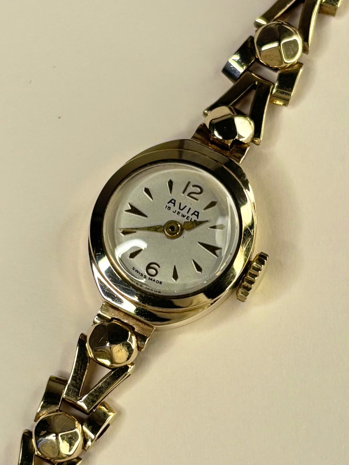AVIA 9ct Gold Ladies Vintage 1960’s *BOXED* Manual Watch