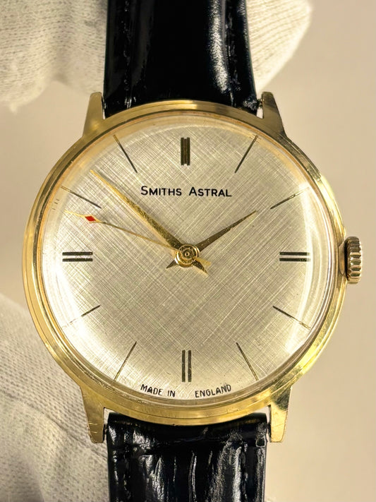 SMITHS Astral Vintage 1970’s Men’s Manual Linen Dial Gold Dress Watch