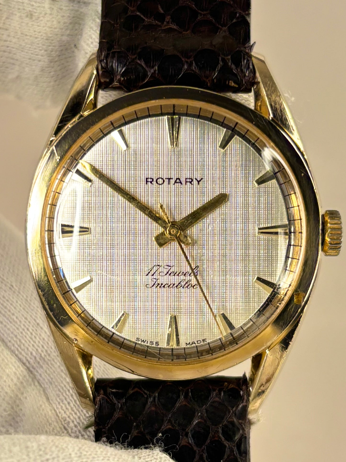 Rotary Vintage 1970’s Linen Dial Men’s Manual Gold Dress Watch