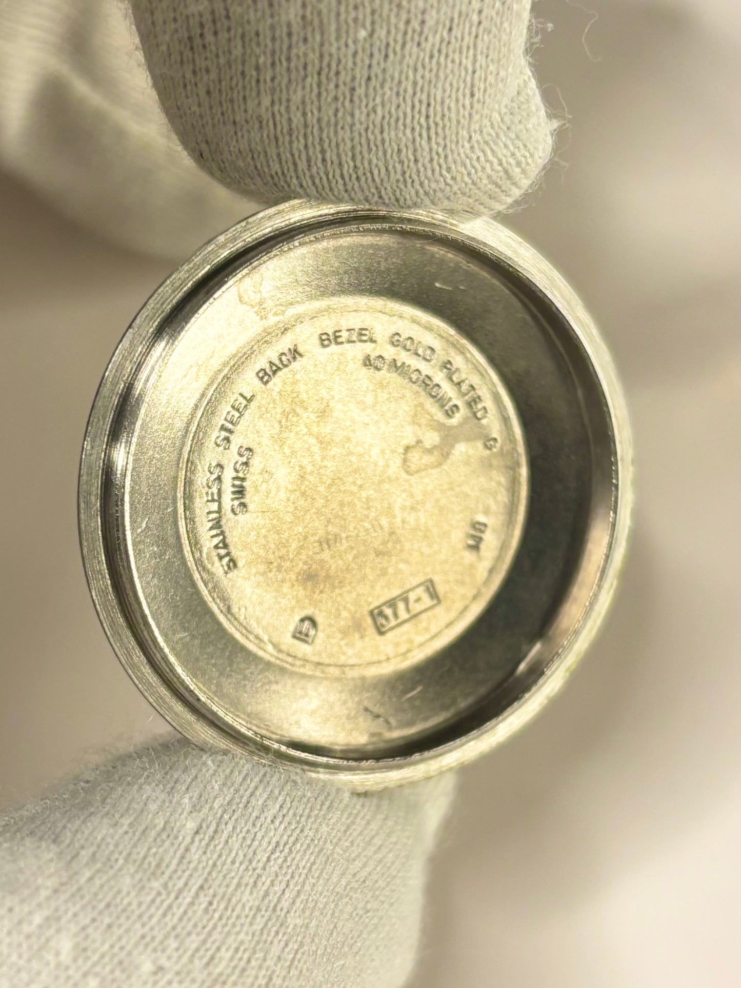 BULOVA Vintage 1960’s Men’s Automatic Gold Dress Watch - 11 BLAC