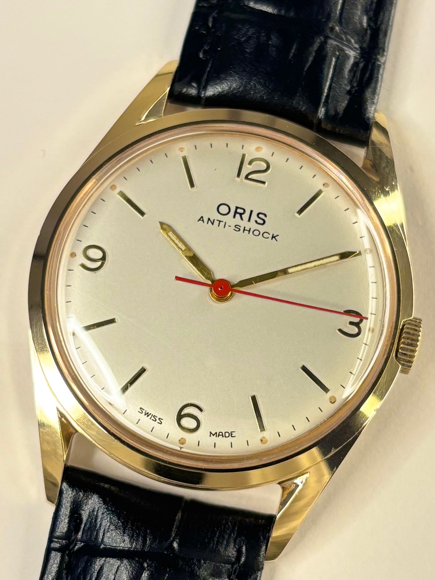 1960s Oris men’s gold-plated vintage dress watch, manual mechanism, slim profile