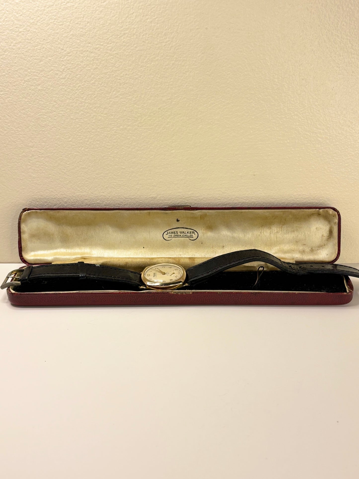 ROTARY Vintage 1940’s *BOXED* Men’s Manual Sub-Seconds Gold Cushion Dress Watch