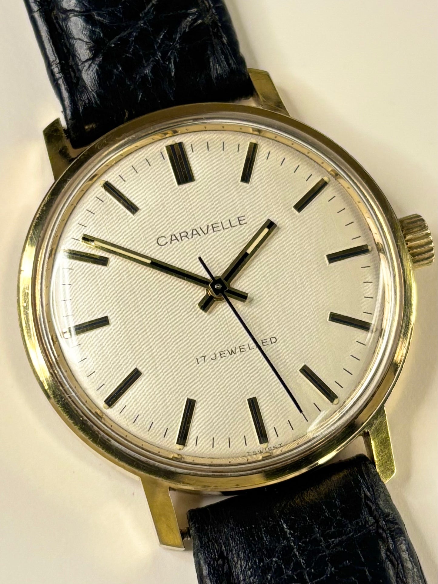 CARAVELLE Vintage 1970’s Men’s Manual Gold Dress Watch