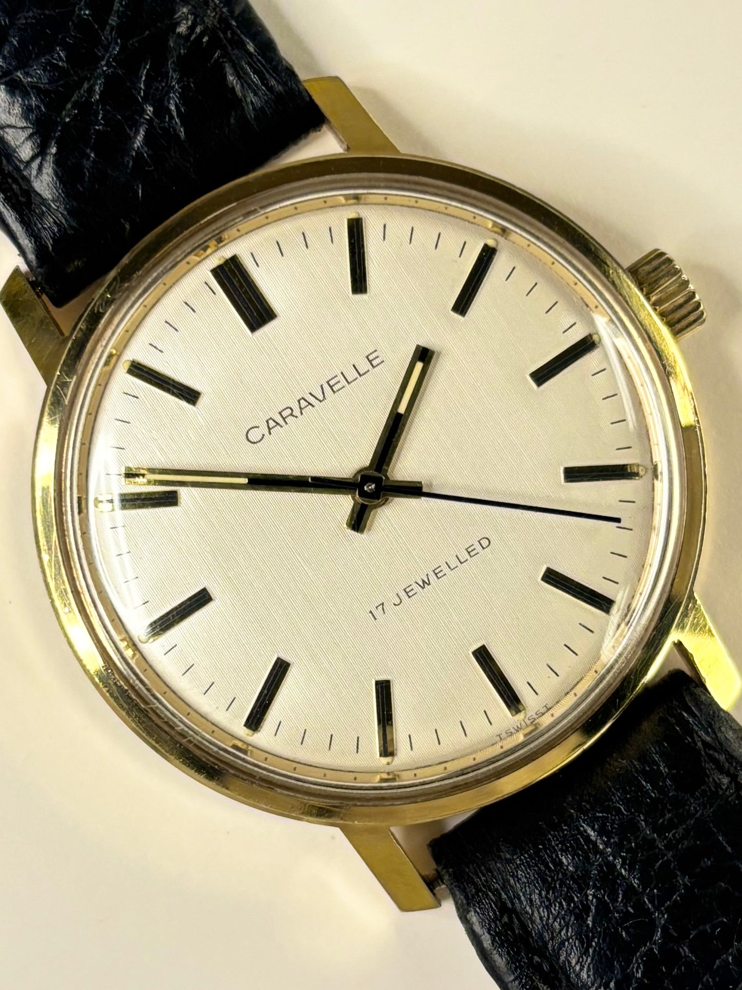 CARAVELLE Vintage 1970’s Men’s Manual Gold Dress Watch
