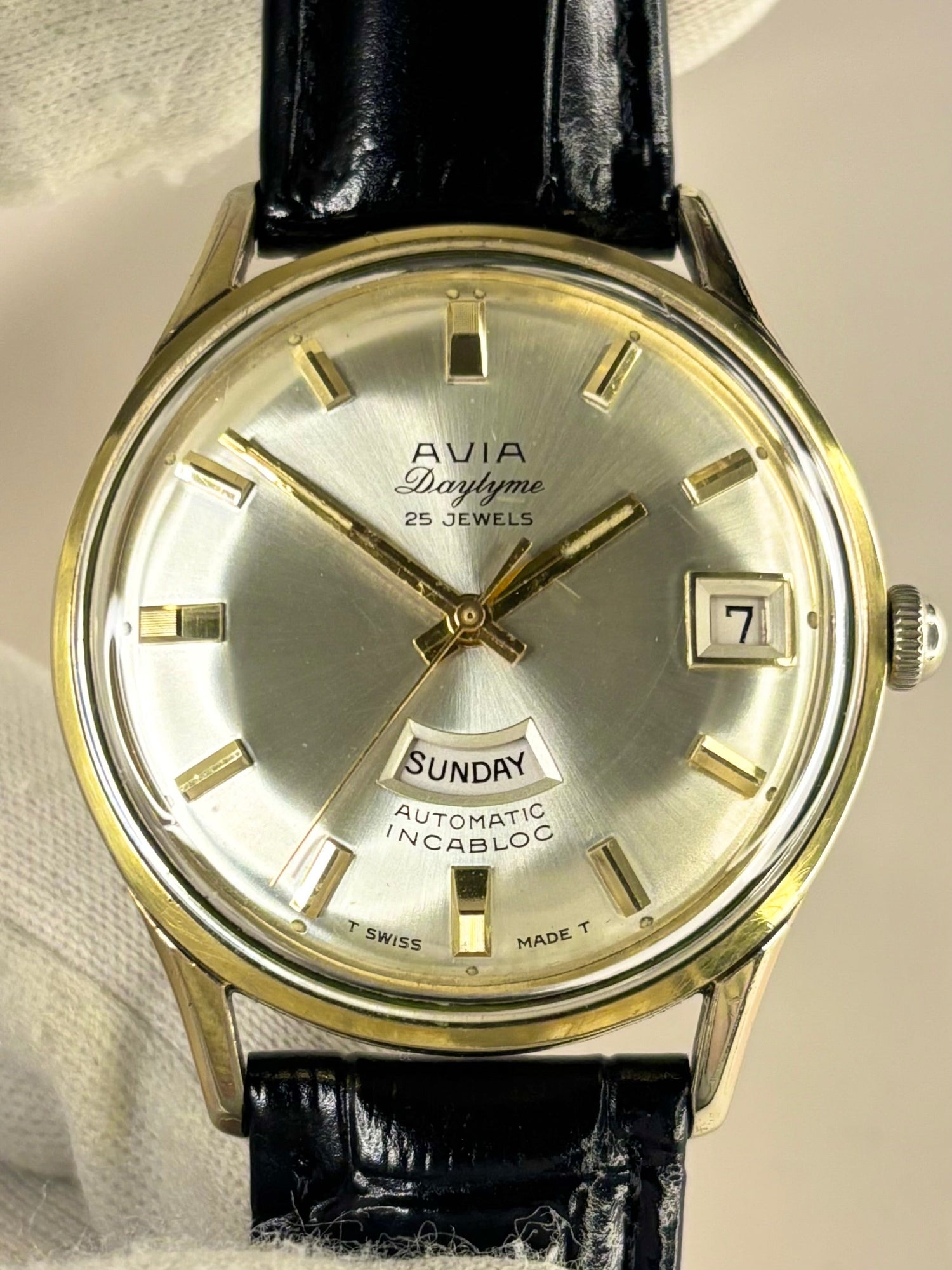 Avia Olympic 1960s vintage men’s gold plated timepiece with box