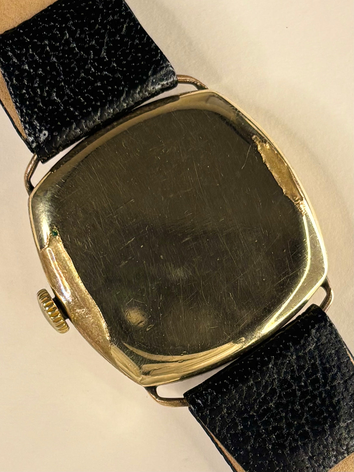 OMEGA Vintage *RARE* 1920’s Men’s Manual Gold Cushion Watch