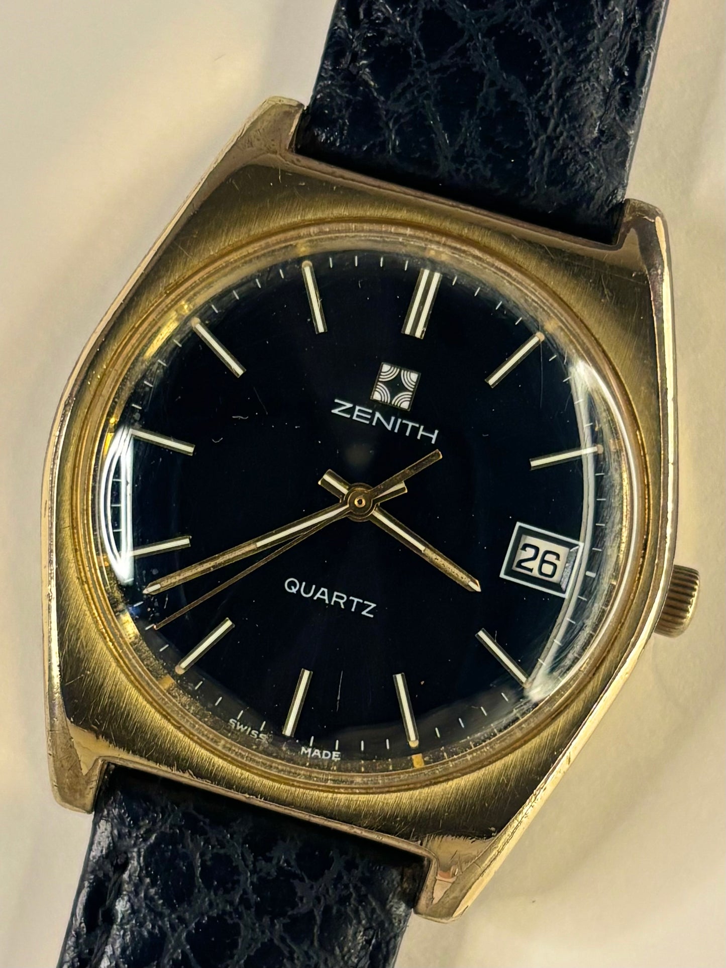 ZENITH Vintage 1980’s Men’s Black Dial Date Gold Dress Watch