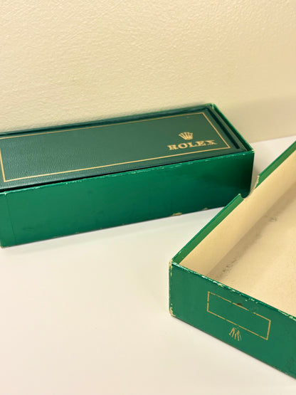 1962 Rolex Oyster-Perpetual vintage men’s watch with white dial, stainless steel case, 19mm lug width, full original packaging