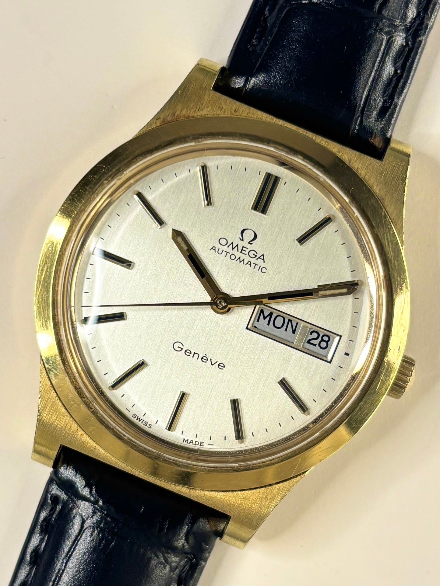 OMEGA Geneve Vintage 1970’s Men’s Automatic Day Date Gold Dress Watch - 166.0169