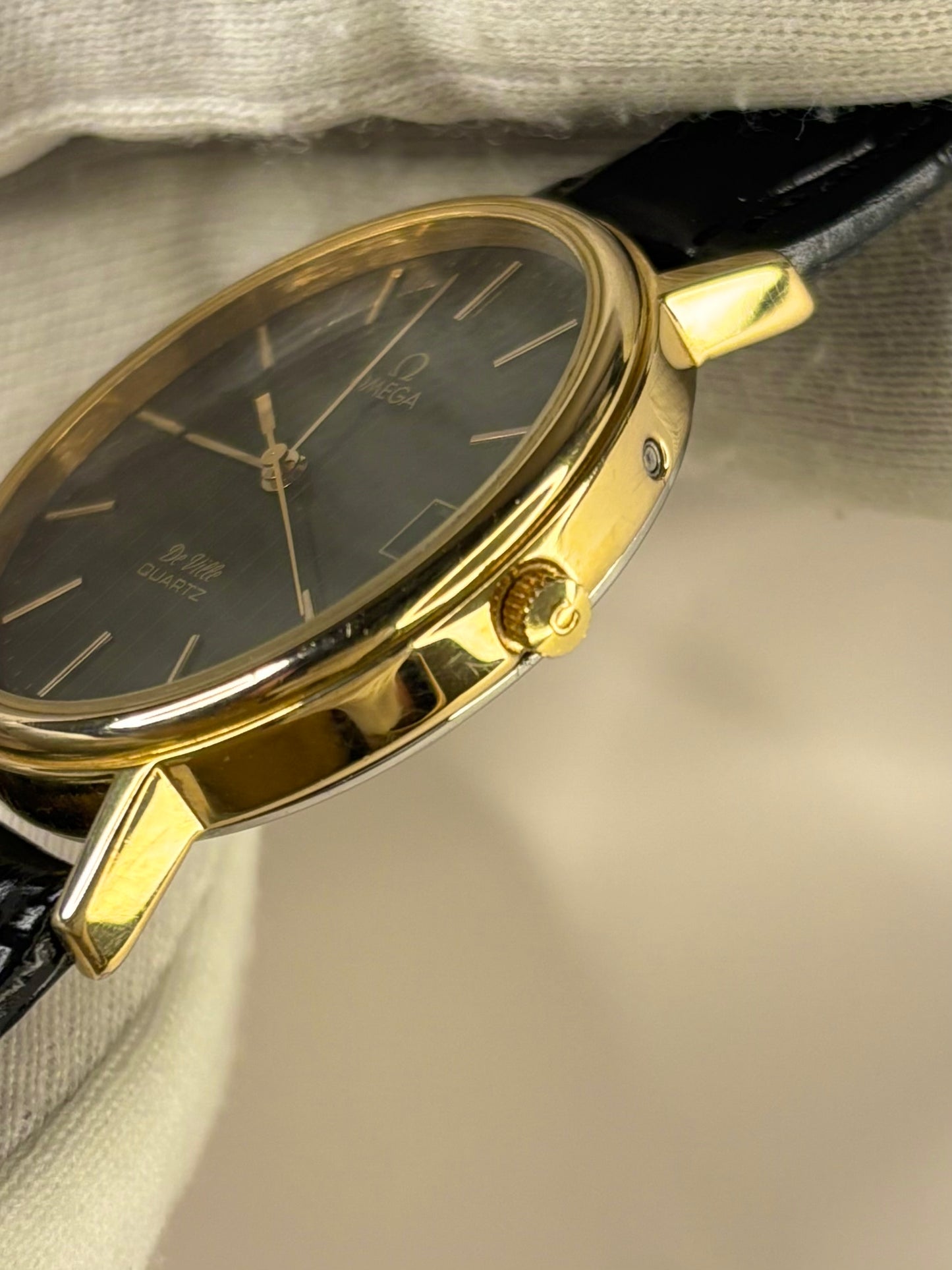 OMEGA De Ville Vintage 1970’s Men’s Black Dial Date Gold Dress Watch - 192.0057