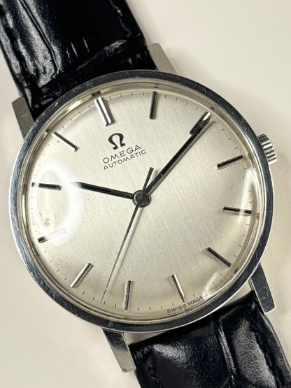 Omega Ref. 161.009 1965 men’s dress timekeeper powered by calibre 552 Swiss automatic movement