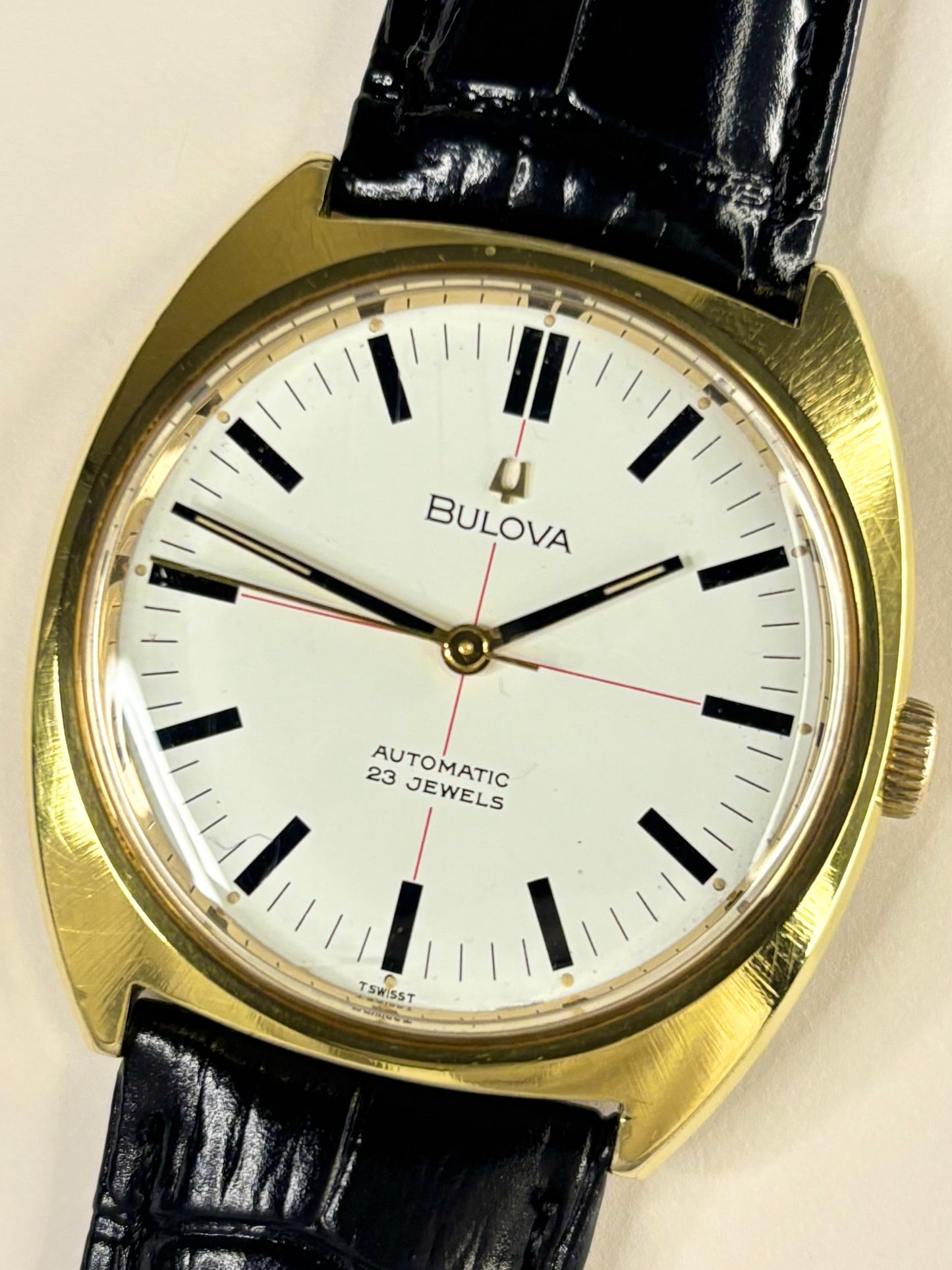 BULOVA Vintage 1970’s *+BOX* Men’s Automatic Gold Dress Watch