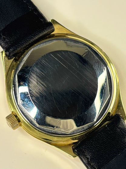 Vintage 1972 Tissot Seastar — 39mm caseback 