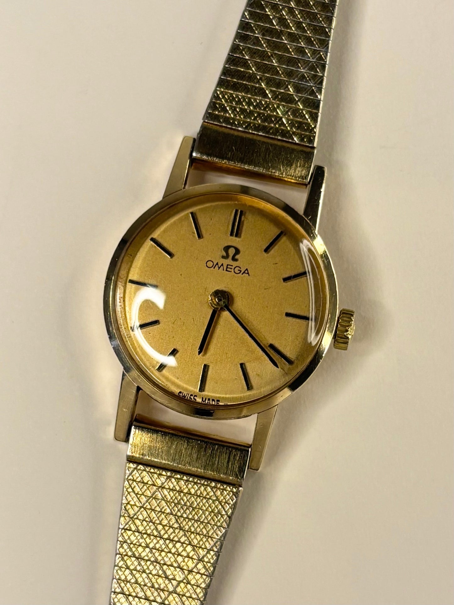 OMEGA 9ct Gold Ladies Vintage 1960’s Manual Watch - 511.5002