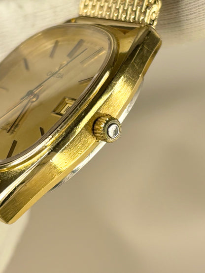 Side view of Omega men’s vintage quartz dress watch 1970s, gold-plated case, 37mm