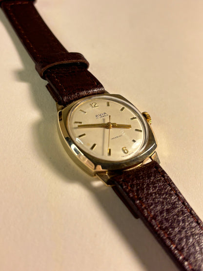 Avia 9ct Solid Gold Manual Watch