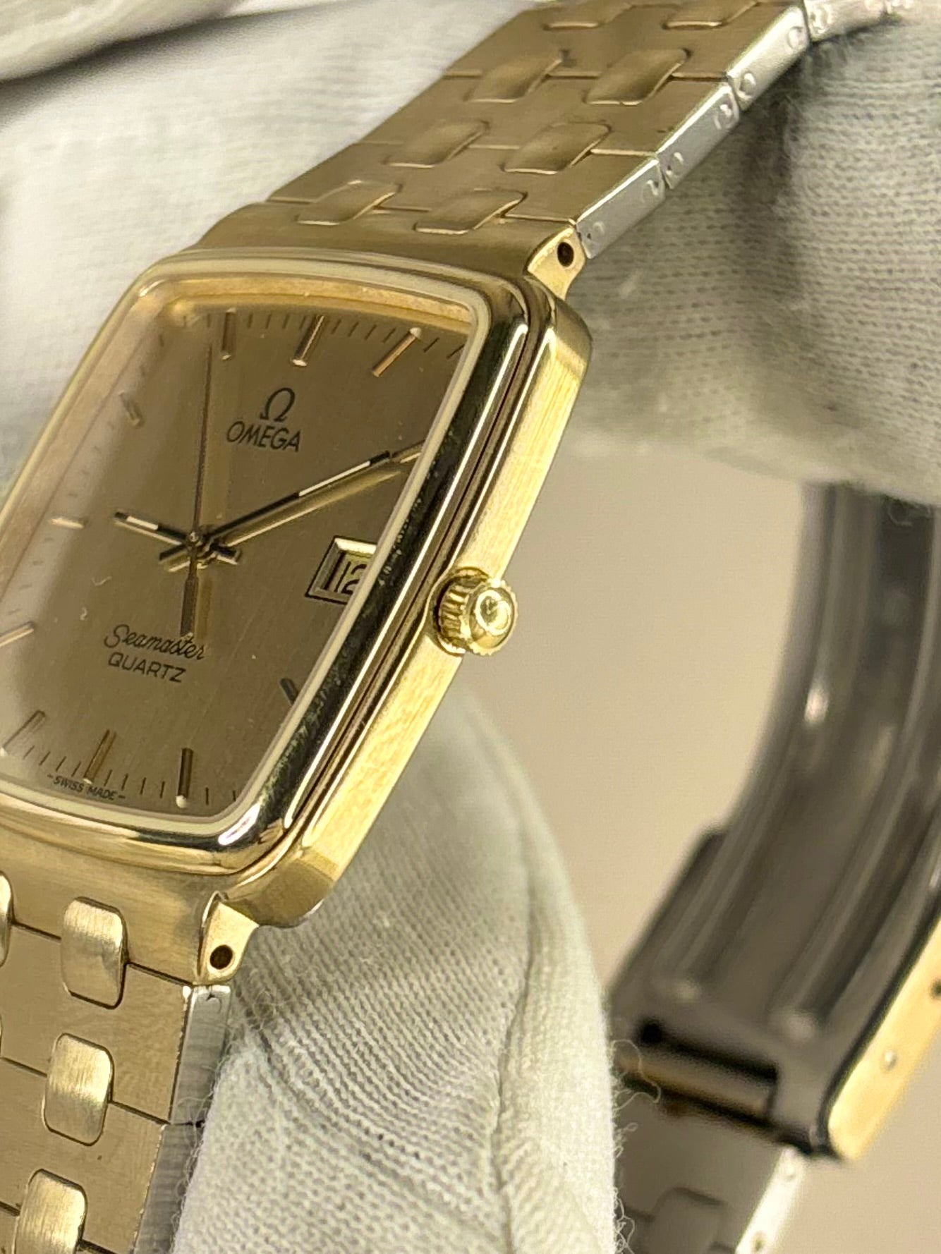OMEGA Seamaster Vintage 1970’s Men’s Date Gold Watch