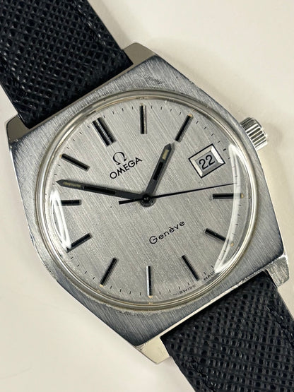 Vintage c.1972 Omega Geneve ref. 136.0049 manual timepiece – men's stainless steel dress watch with silver-toned dial, in great condition with only minor age-appropriate marks