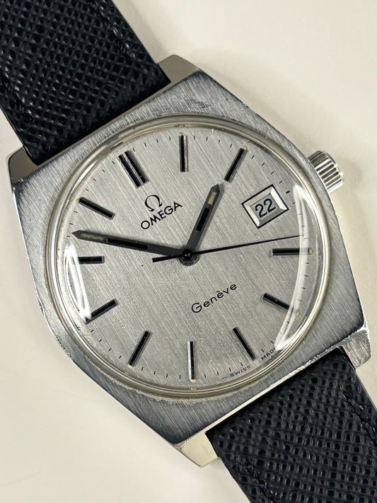 Vintage c.1972 Omega Geneve ref. 136.0049 manual timepiece – men's stainless steel dress watch with silver-toned dial, in great condition with only minor age-appropriate marks